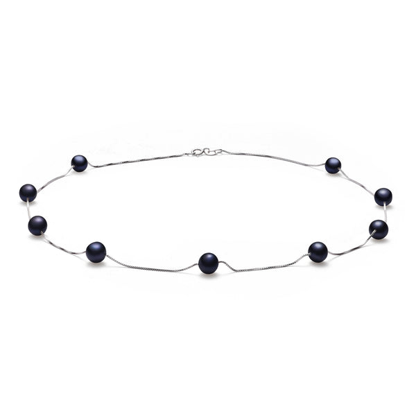 Vue à plat du collier parade de perles   composé de 9 perles  noires semi rondes positionnées sur chaîne d'argent 925  taille 45 cm 